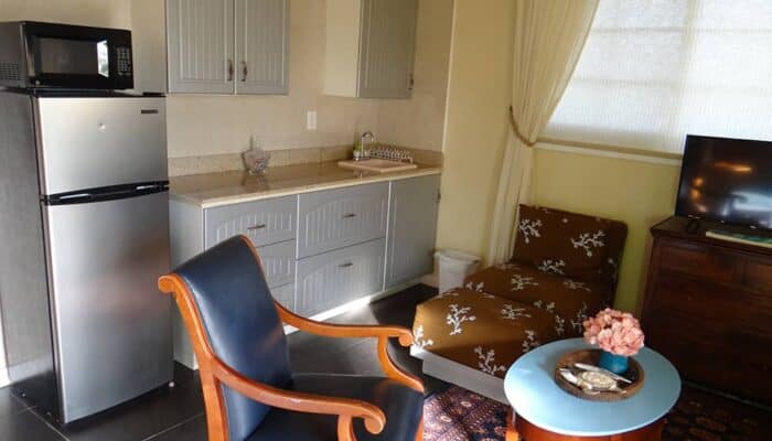 Kings with Kichenette Gallery