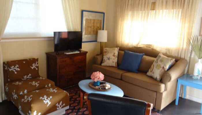 Kings with Kichenette Gallery