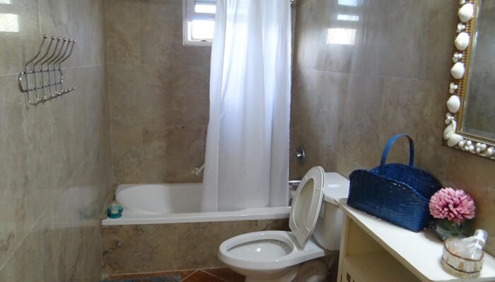 Kings with Kichenette Gallery