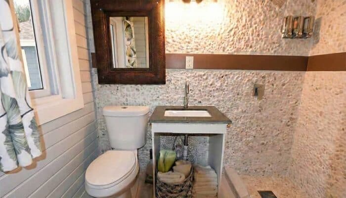 Kings with Kitchennete